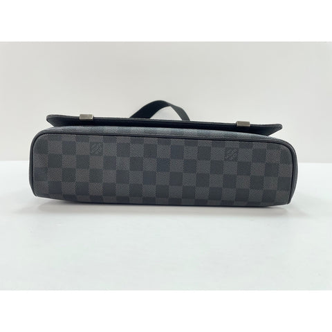 LOUIS VUITTON District Shoulder Bag black WS34106