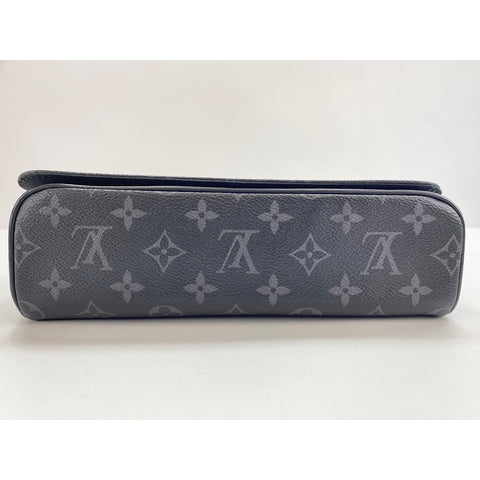 LOUIS VUITTON District Shoulder Bag black WS34111