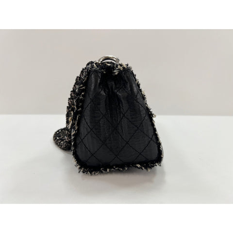 CHANEL Shoulder Bag black WS34127