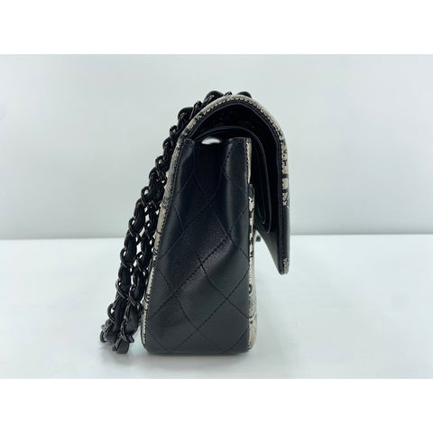 CHANEL Zeitungs-Umhängetasche schwarz WS34128