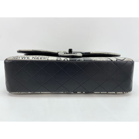 CHANEL Zeitungs-Umhängetasche schwarz WS34128