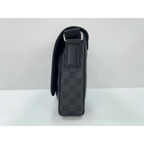 LOUIS VUITTON District Shoulder Bag black WS34132