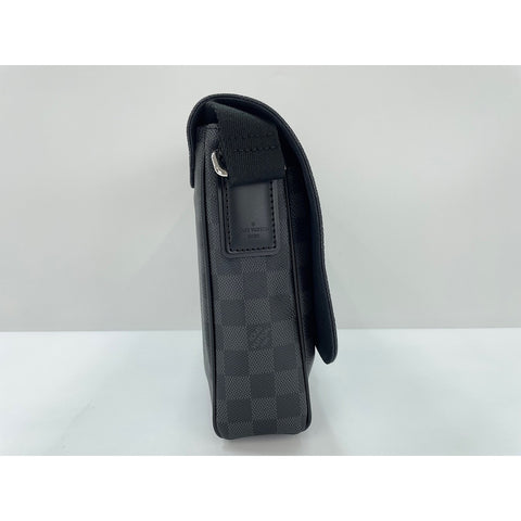 LOUIS VUITTON District Shoulder Bag black WS34132