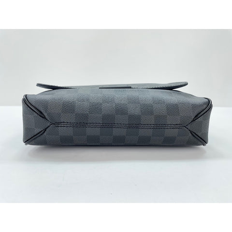 LOUIS VUITTON District Shoulder Bag black WS34132