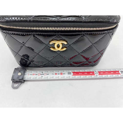CHANEL Matelasse Shoulder Bag black WS34207