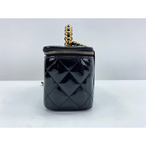 CHANEL Matelasse Shoulder Bag black WS34207