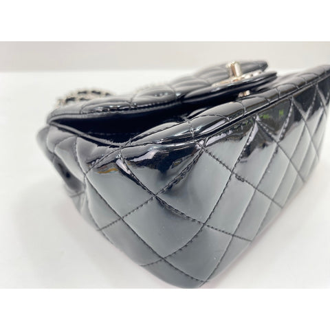 CHANEL Mini Matelasse Umhängetasche schwarz WS34227