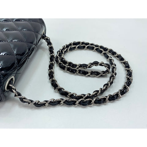 CHANEL Mini Matelasse Umhängetasche schwarz WS34227