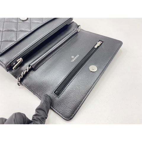 CHANEL Matelasse Umhängetasche schwarz WS34228