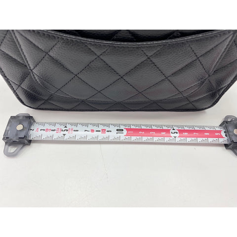 CHANEL Matelasse Umhängetasche schwarz WS34228