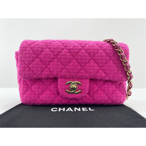 CHANEL Mini Matelasse Shoulder Bag pink WS34275