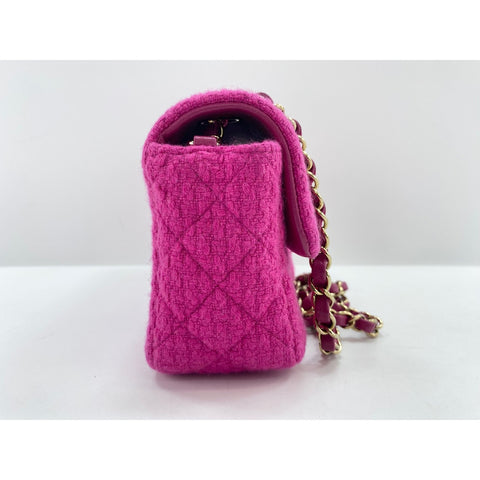 CHANEL Mini Matelasse Shoulder Bag pink WS34275