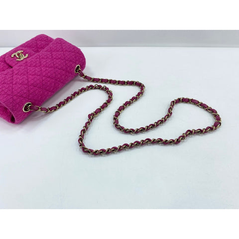 CHANEL Mini Matelasse Shoulder Bag pink WS34275