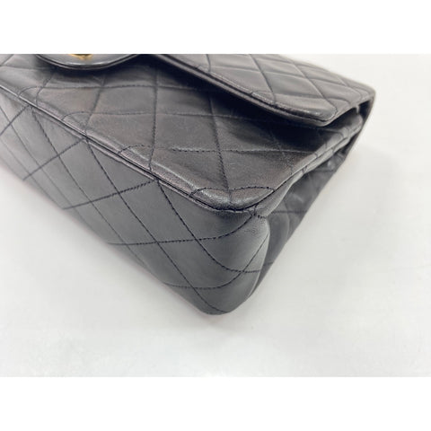 CHANEL Matelasse Umhängetasche schwarz WS34277