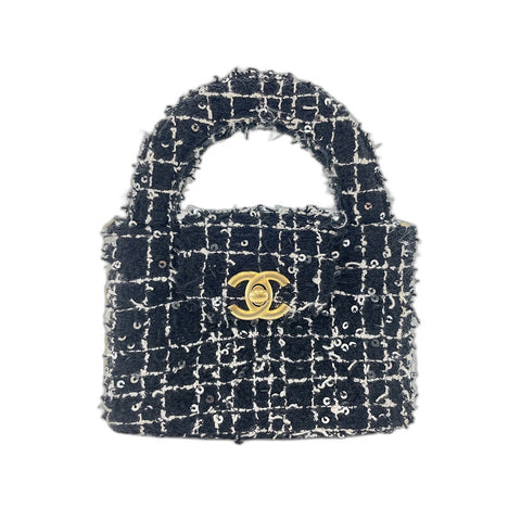 CHANEL Shoulder Bag black WS34292