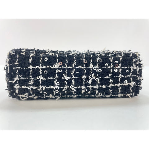 CHANEL Shoulder Bag black WS34292
