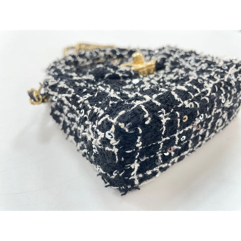 CHANEL Shoulder Bag black WS34292