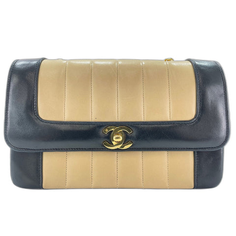 CHANEL Shoulder Bag beige WS34293