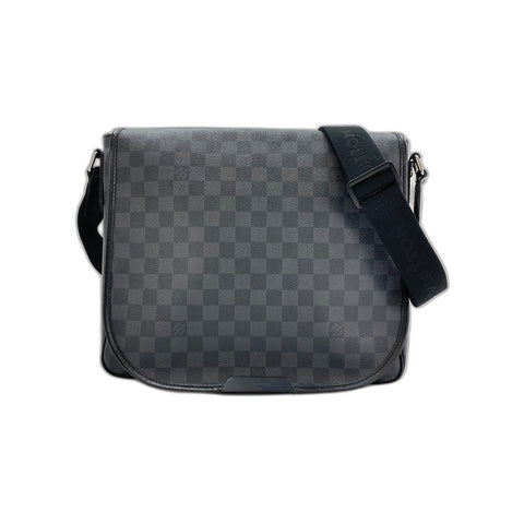 LOUIS VUITTON Daniel Umhängetasche schwarz WS34312