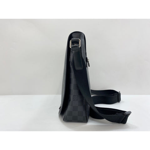LOUIS VUITTON Daniel Umhängetasche schwarz WS34312