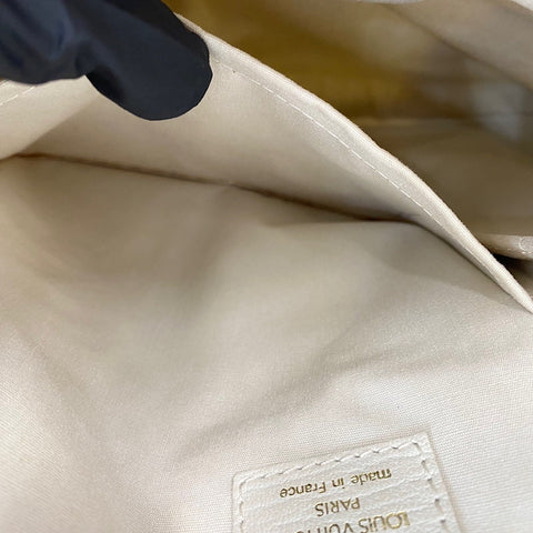 LOUIS VUITTON Marina PM Handbag white WS34342