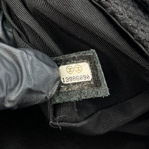 CHANEL Shoulder Bag black WS34350