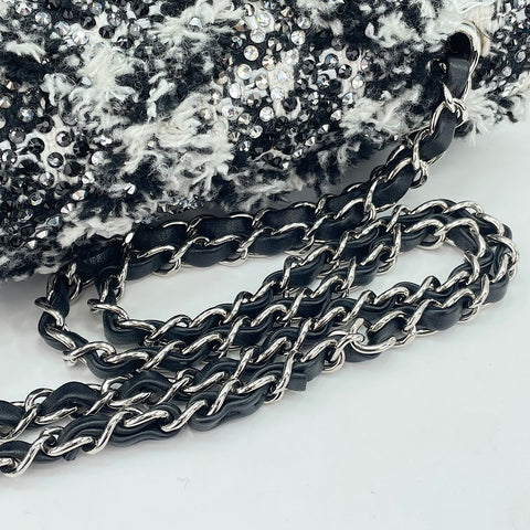 CHANEL Shoulder Bag black WS34354