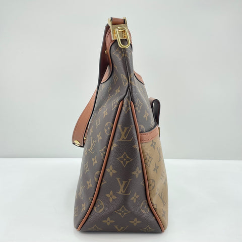 LOUIS VUITTON Dauphine MM Shoulder Bag black WS34722