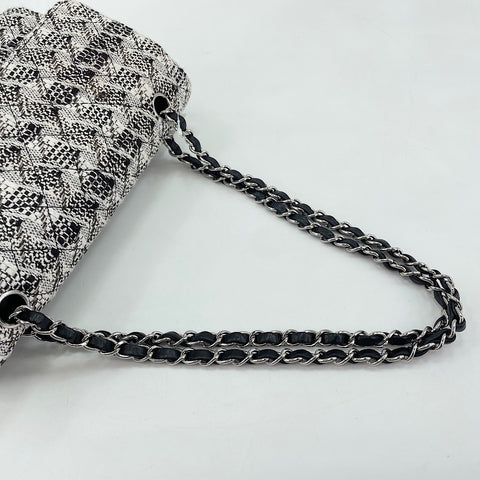 CHANEL Matelasse 25 Handbag white WS34727