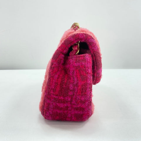 CHANEL Mini Matelasse Shoulder Bag pink WS34729