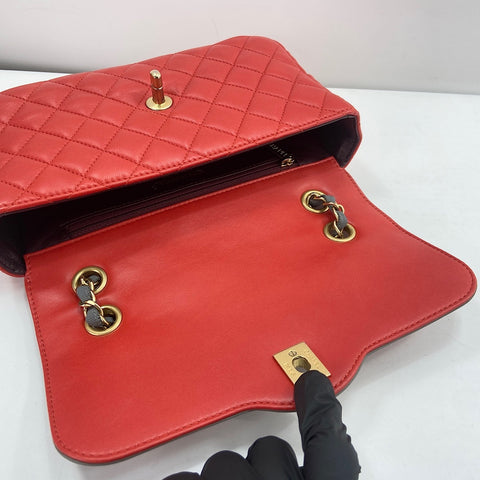 CHANEL Matelasse Shoulder Bag Red WS34748