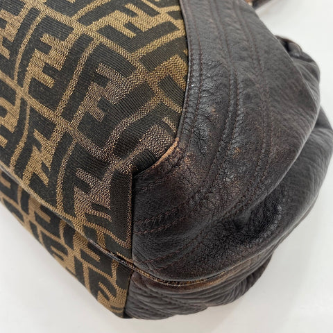 FENDI spy Handbag Brown WS34820