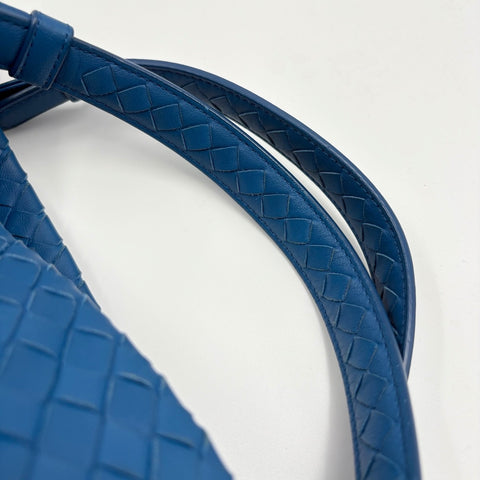BOTTEGAVENETA INTRECCIATO Large Tote Bag blue WS34888