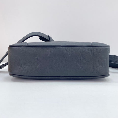 LOUIS VUITTON Trocadero Wearable Wallet Shoulder Bag black WS34963