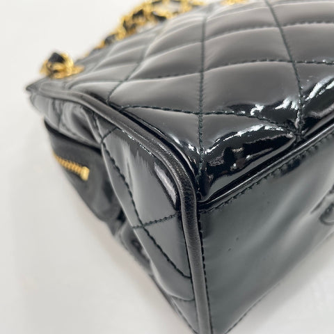 CHANEL Matelasse Shoulder Bag black WS34980