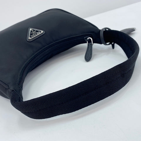 PRADA Re-edition Handbag black WS35004