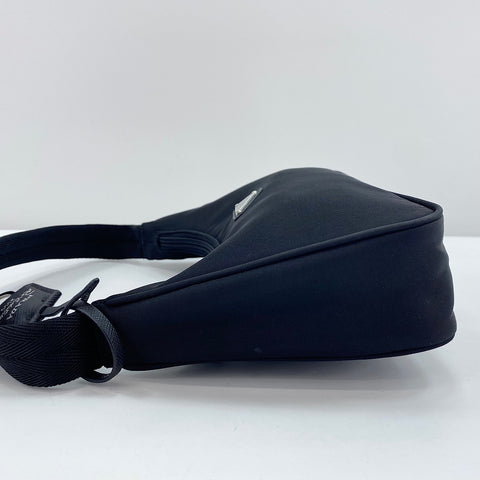 PRADA Re-edition Handbag black WS35004