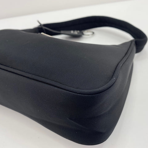 PRADA Re-edition Handbag black WS35004
