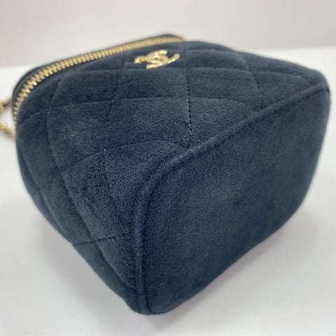 CHANEL Matelasse Shoulder Bag black WS35044