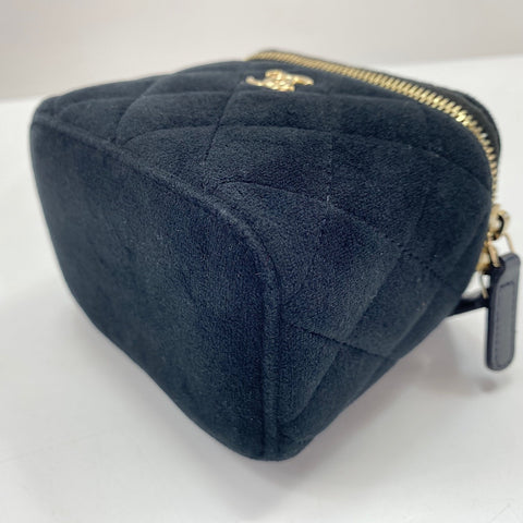 CHANEL Matelasse Shoulder Bag black WS35044