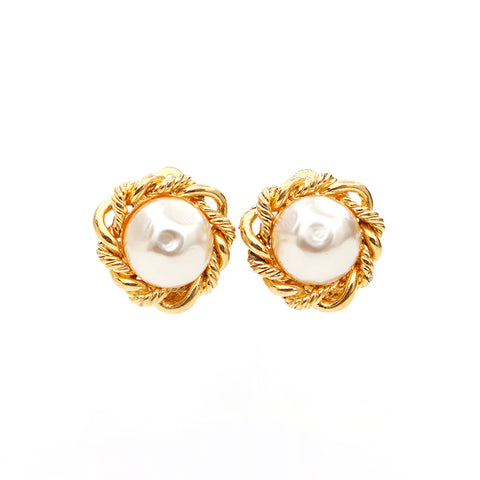 Chanel Pearl Earrings Gold WS3597