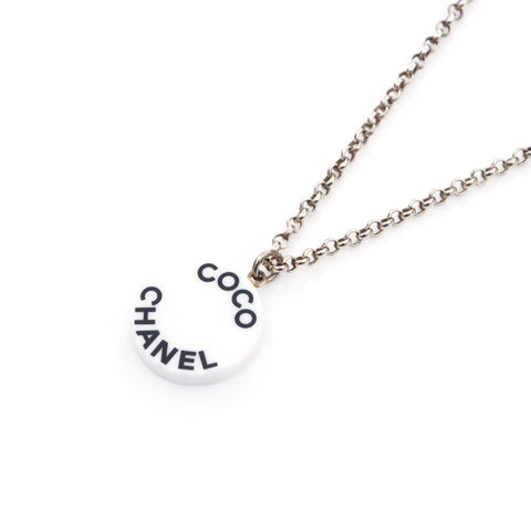 Chanel Chanel Logo Collier Silver x White WS3964