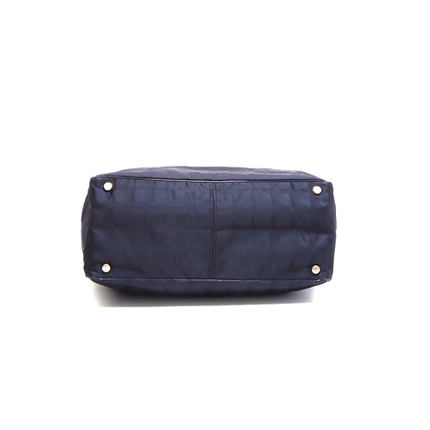 Chanel New Travel Line Einkaufstasche Canvas Black WS4204