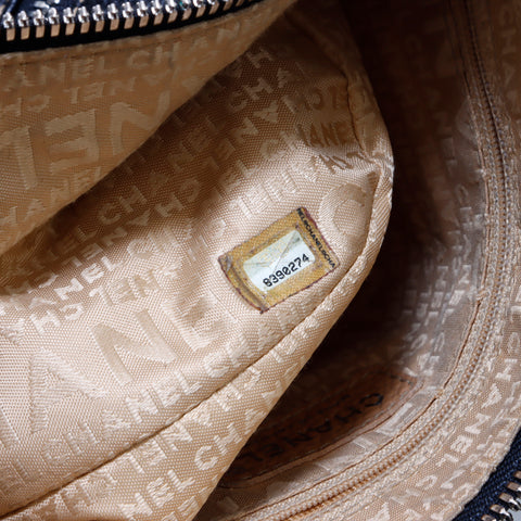 Chanel Fringe 2003 Umhängetasche Leder schwarz WS4222