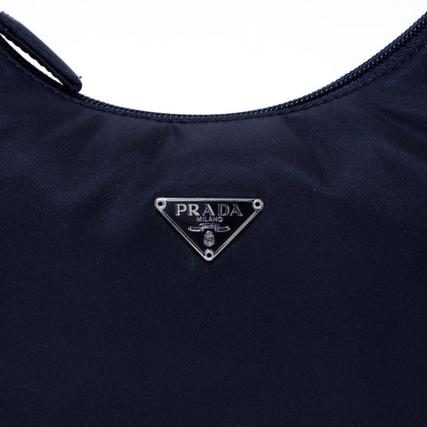 Prada Hobo Nylon迷你手提包老式使用了经典黑色WS4270