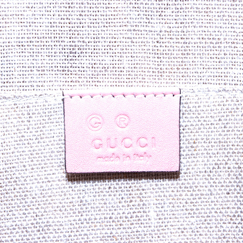 WS4317_10_cad31ae4-1a09-42d2-