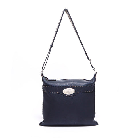 Fendi Celeria肩带皮革黑色WS5451