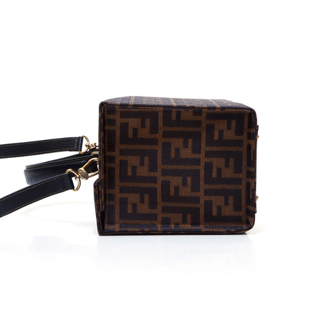 Fendi Zucca图案洗手盆肩袋帆布棕色WS5452