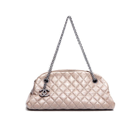 シャネル CHANEL ココマーク チャーム ショルダーバッグ レザー ベージュ WS5893