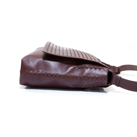 Bottegaveneta Intrecciato Messenger肩带棕色WS5942